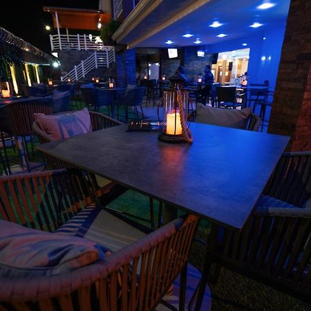 Runway Hotel Piarco 외부 사진