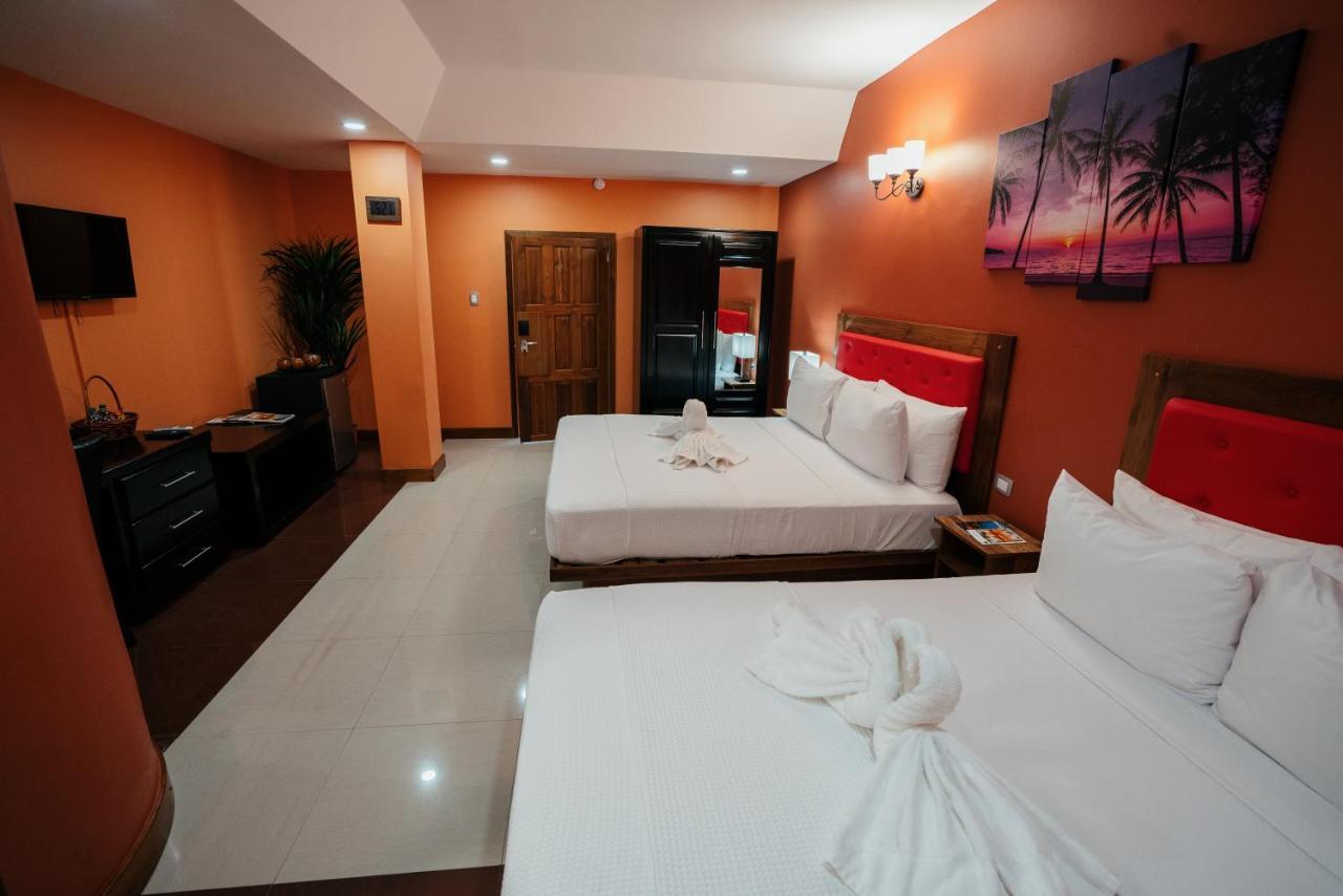 Runway Hotel Piarco 외부 사진