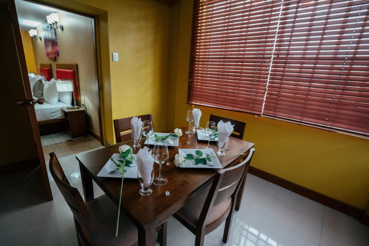 Runway Hotel Piarco 외부 사진